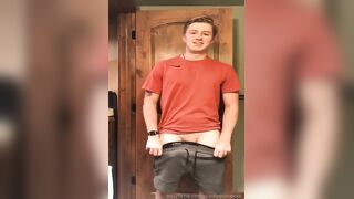 Cody Gunz shows off his ass and cock  Gay porn videos
