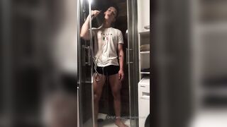 Mastercum gets wet in the shower and jerks off  Gay porn videos
